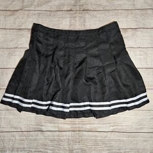 dELiA*s by Dolls Kill Plus Size Just A Kiss Black Pleated Skirt